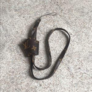louis vuitton key chain